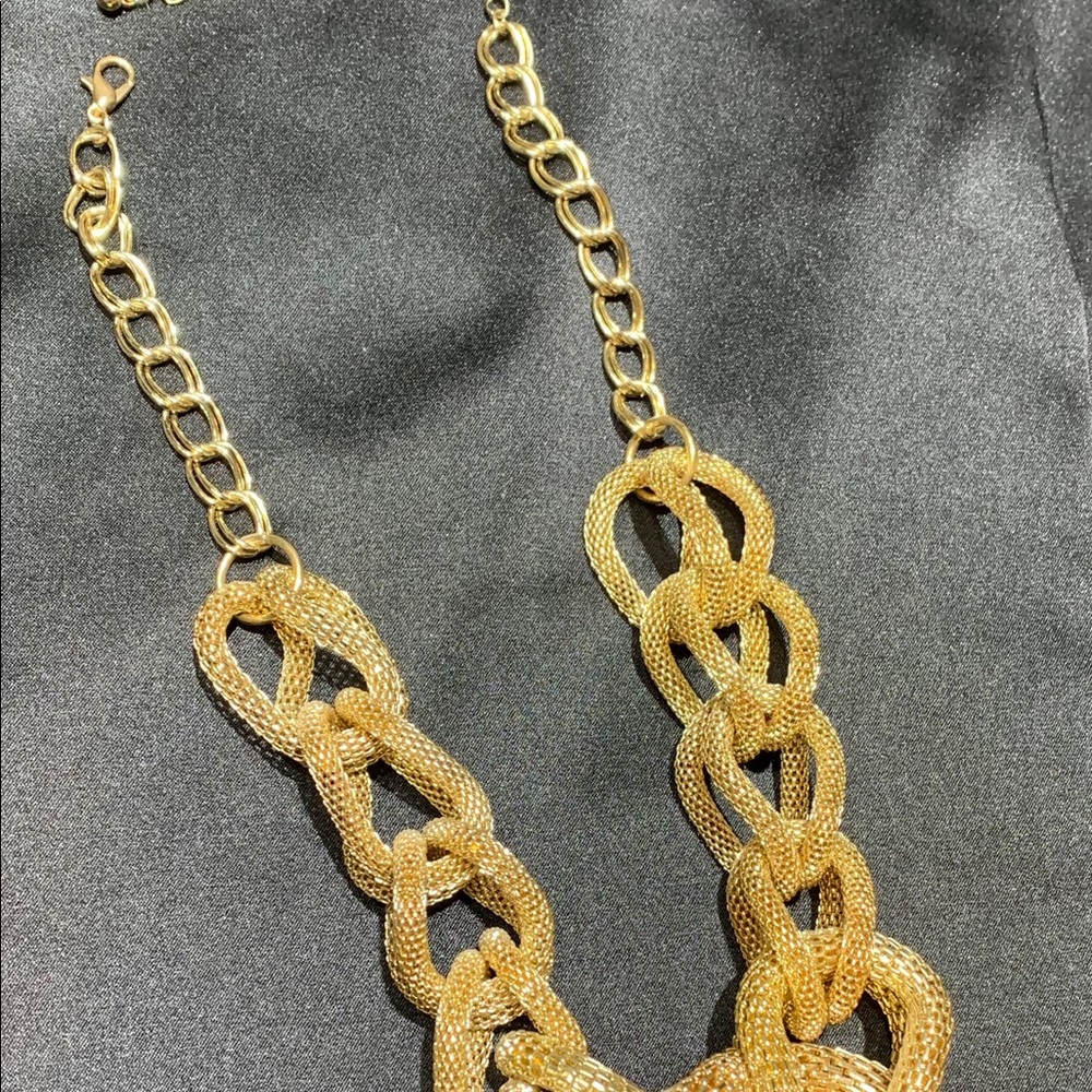 Faux Gold Rope necklace - Picture 2 of 3